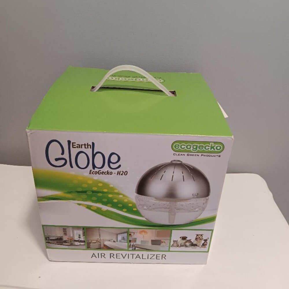 NIB Black EcoGecko Magic Ball, Light Up Air Revitalizer, Air Freshener w 2 Oils